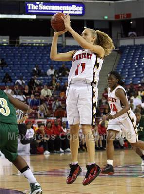 Thumbnail 1 in Berkeley vs. Poly (CIF State D1 Final) photogallery.