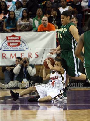 Thumbnail 3 in Berkeley vs. Poly (CIF State D1 Final) photogallery.