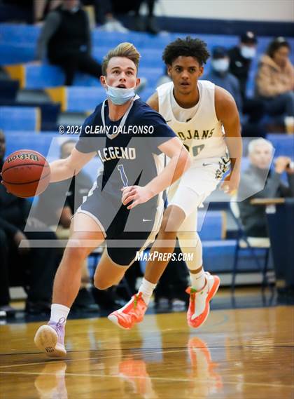 Thumbnail 3 in Legend vs Aurora Central photogallery.