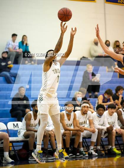 Thumbnail 2 in Legend vs Aurora Central photogallery.