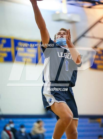 Thumbnail 1 in Legend vs Aurora Central photogallery.