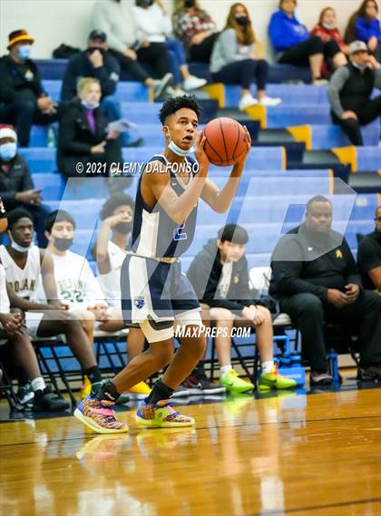 Thumbnail 3 in Legend vs Aurora Central photogallery.