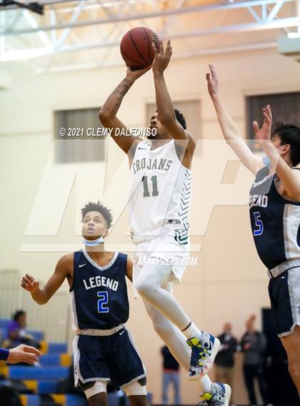 Thumbnail 3 in Legend vs Aurora Central photogallery.