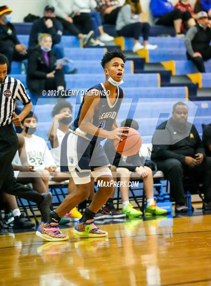 Thumbnail 2 in Legend vs Aurora Central photogallery.