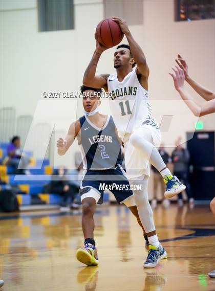 Thumbnail 3 in Legend vs Aurora Central photogallery.
