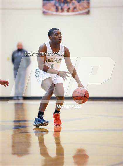 Thumbnail 1 in Legend vs Aurora Central photogallery.