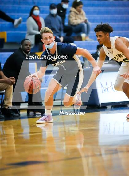 Thumbnail 2 in Legend vs Aurora Central photogallery.