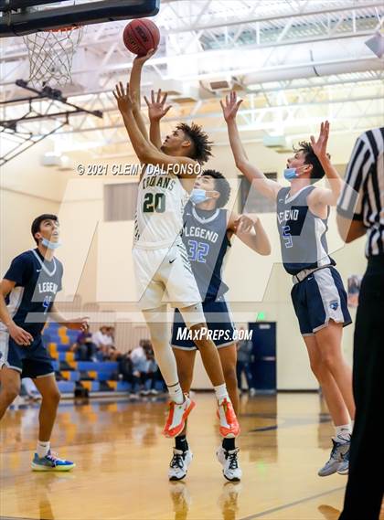 Thumbnail 3 in Legend vs Aurora Central photogallery.