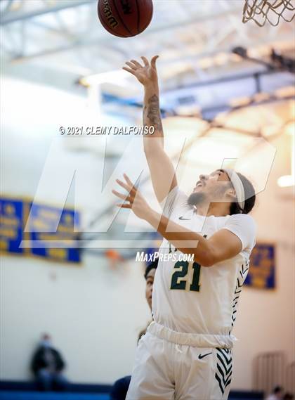Thumbnail 3 in Legend vs Aurora Central photogallery.