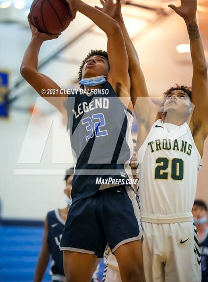 Thumbnail 3 in Legend vs Aurora Central photogallery.
