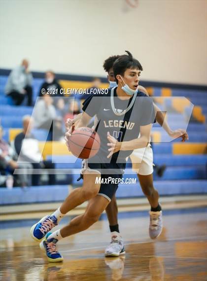 Thumbnail 3 in Legend vs Aurora Central photogallery.