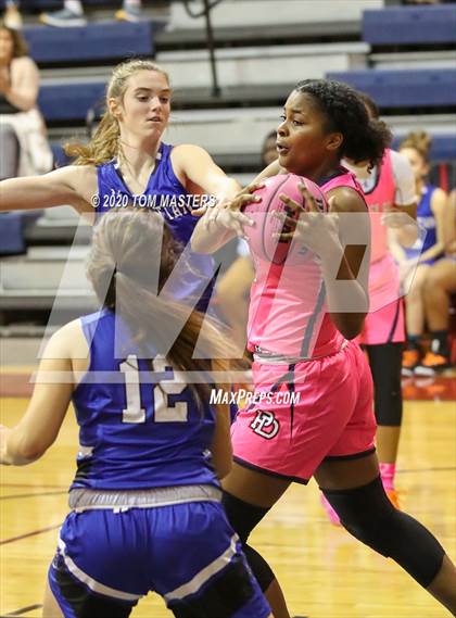 Thumbnail 3 in Charlotte Christian @ Providence Day photogallery.