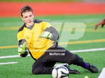 Thumbnail 2 in Lynnwood vs. Oak Harbor photogallery.