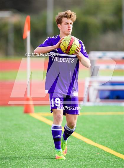 Thumbnail 1 in Lynnwood vs. Oak Harbor photogallery.