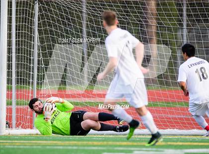 Thumbnail 2 in Lynnwood vs. Oak Harbor photogallery.