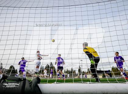 Thumbnail 2 in Lynnwood vs. Oak Harbor photogallery.