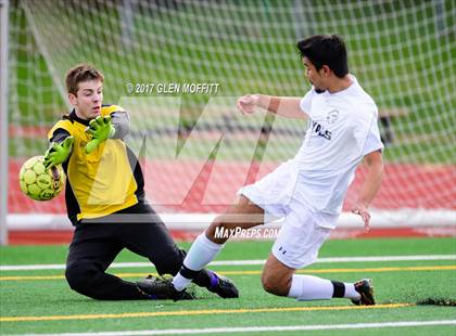 Thumbnail 2 in Lynnwood vs. Oak Harbor photogallery.