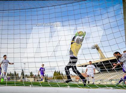 Thumbnail 2 in Lynnwood vs. Oak Harbor photogallery.