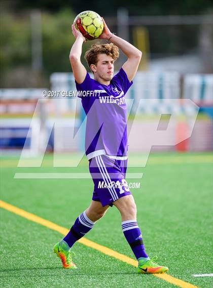 Thumbnail 2 in Lynnwood vs. Oak Harbor photogallery.