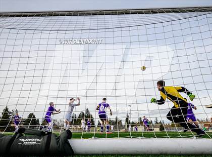 Thumbnail 1 in Lynnwood vs. Oak Harbor photogallery.