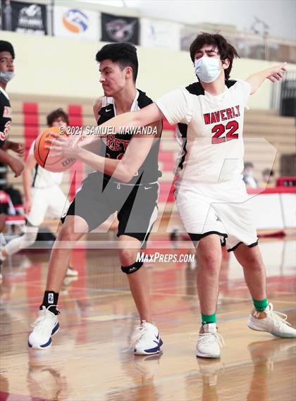 Thumbnail 3 in Arleta vs Waverly (2021 Burroughs varsity Tournament) photogallery.