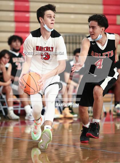 Thumbnail 1 in Arleta vs Waverly (2021 Burroughs varsity Tournament) photogallery.
