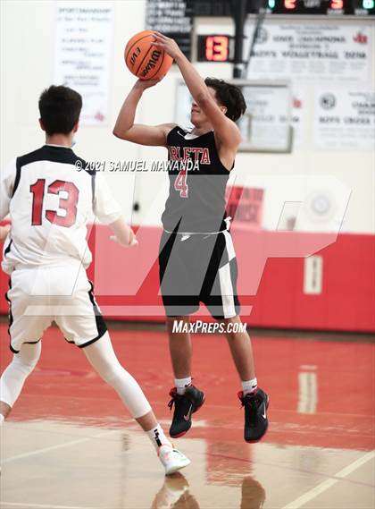 Thumbnail 3 in Arleta vs Waverly (2021 Burroughs varsity Tournament) photogallery.