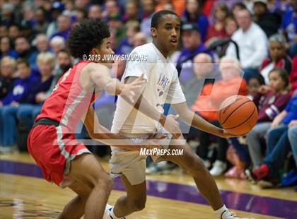 Thumbnail 1 in Collinsville vs. Alton (IHSA Regional Final) photogallery.