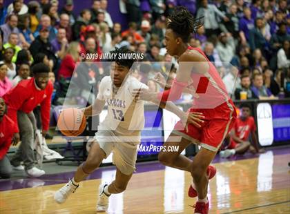 Thumbnail 1 in Collinsville vs. Alton (IHSA Regional Final) photogallery.