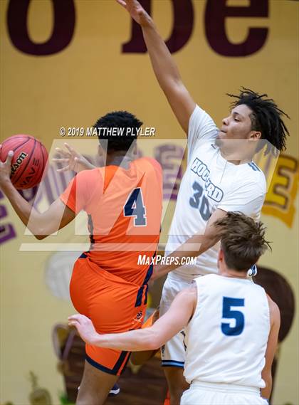 Thumbnail 3 in Hoggard vs. Southern Lee (Cumberland County Holiday Classic - 2nd Round) photogallery.