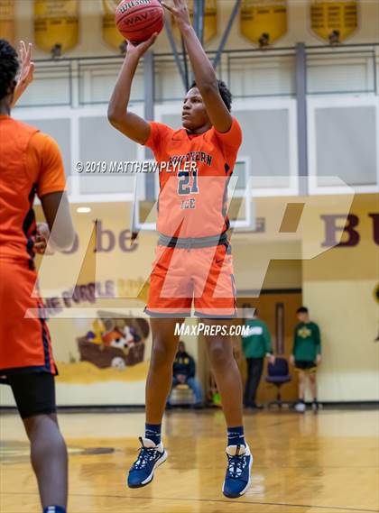 Thumbnail 3 in Hoggard vs. Southern Lee (Cumberland County Holiday Classic - 2nd Round) photogallery.