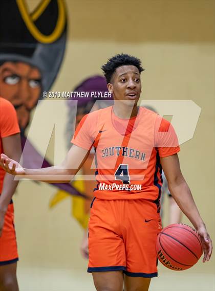 Thumbnail 3 in Hoggard vs. Southern Lee (Cumberland County Holiday Classic - 2nd Round) photogallery.