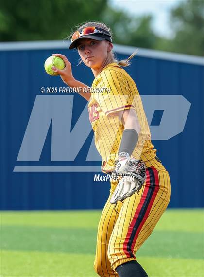 Thumbnail 2 in S & S Consolidated @ Hooks (UIL 3A Regional Semifinal Playoff) photogallery.