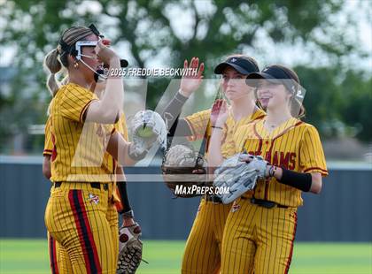 Thumbnail 3 in S & S Consolidated @ Hooks (UIL 3A Regional Semifinal Playoff) photogallery.