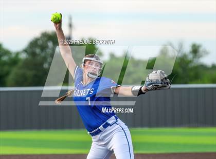 Thumbnail 3 in S & S Consolidated @ Hooks (UIL 3A Regional Semifinal Playoff) photogallery.