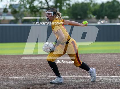 Thumbnail 1 in S & S Consolidated @ Hooks (UIL 3A Regional Semifinal Playoff) photogallery.