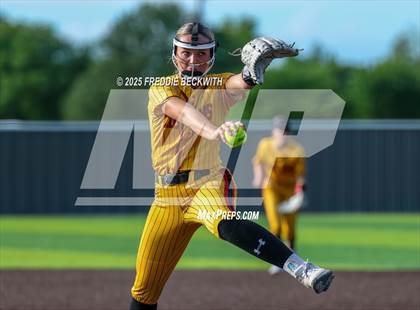 Thumbnail 2 in S & S Consolidated @ Hooks (UIL 3A Regional Semifinal Playoff) photogallery.