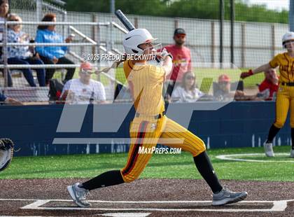 Thumbnail 3 in S & S Consolidated @ Hooks (UIL 3A Regional Semifinal Playoff) photogallery.