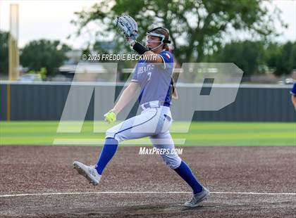 Thumbnail 3 in S & S Consolidated @ Hooks (UIL 3A Regional Semifinal Playoff) photogallery.