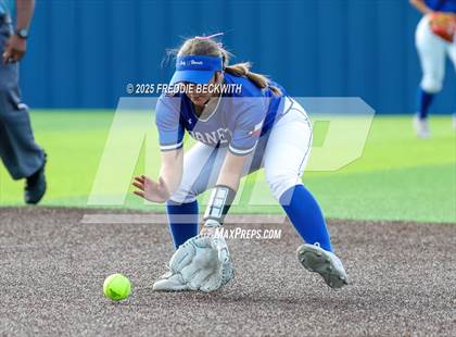 Thumbnail 3 in S & S Consolidated @ Hooks (UIL 3A Regional Semifinal Playoff) photogallery.