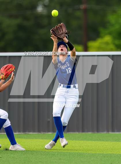 Thumbnail 3 in S & S Consolidated @ Hooks (UIL 3A Regional Semifinal Playoff) photogallery.