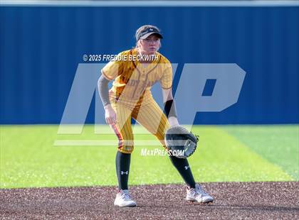 Thumbnail 2 in S & S Consolidated @ Hooks (UIL 3A Regional Semifinal Playoff) photogallery.
