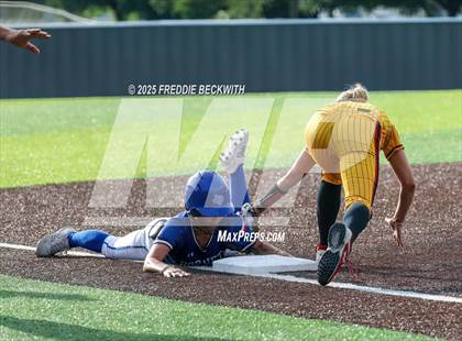 Thumbnail 2 in S & S Consolidated @ Hooks (UIL 3A Regional Semifinal Playoff) photogallery.