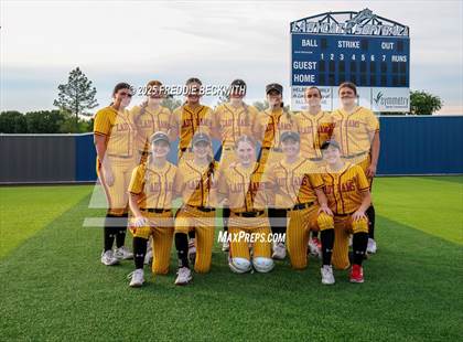 Thumbnail 3 in S & S Consolidated @ Hooks (UIL 3A Regional Semifinal Playoff) photogallery.