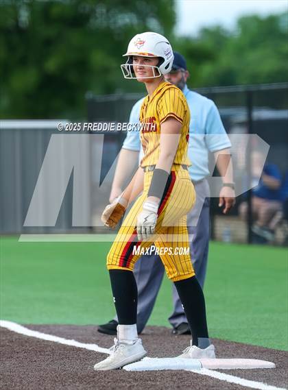 Thumbnail 3 in S & S Consolidated @ Hooks (UIL 3A Regional Semifinal Playoff) photogallery.