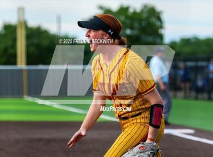 Thumbnail 1 in S & S Consolidated @ Hooks (UIL 3A Regional Semifinal Playoff) photogallery.