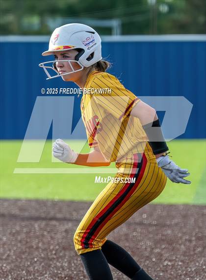 Thumbnail 2 in S & S Consolidated @ Hooks (UIL 3A Regional Semifinal Playoff) photogallery.