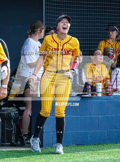 Thumbnail 2 in S & S Consolidated @ Hooks (UIL 3A Regional Semifinal Playoff) photogallery.