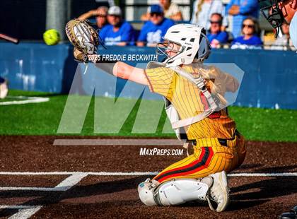 Thumbnail 1 in S & S Consolidated @ Hooks (UIL 3A Regional Semifinal Playoff) photogallery.