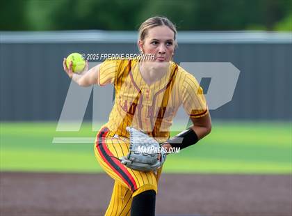 Thumbnail 1 in S & S Consolidated @ Hooks (UIL 3A Regional Semifinal Playoff) photogallery.